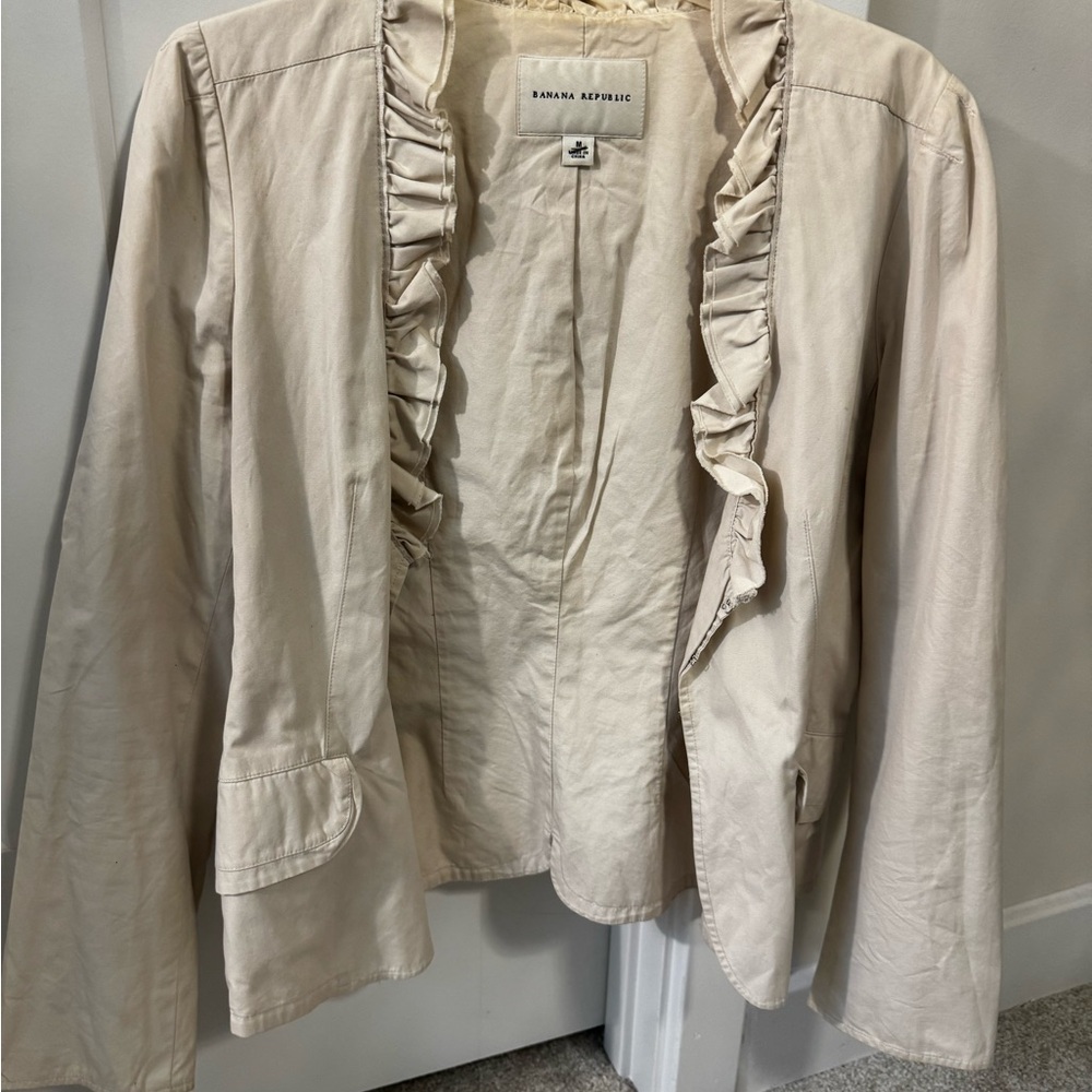 Banana Republic Cream Ruffle Blazer - Picture 2 of 7